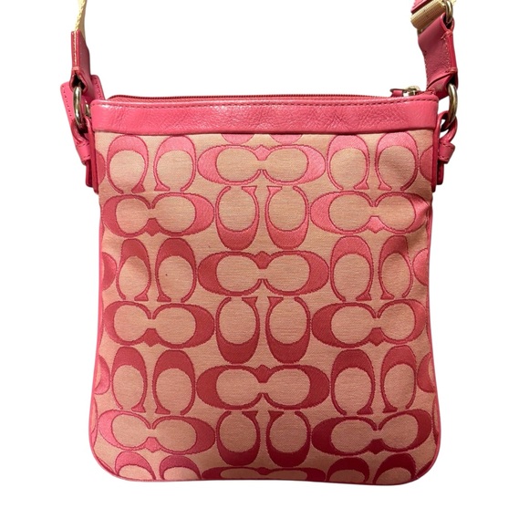 Coach | Signature Cricket Crossbody | Pink Patent Trim | Style 42664 - Picture 2 of 13